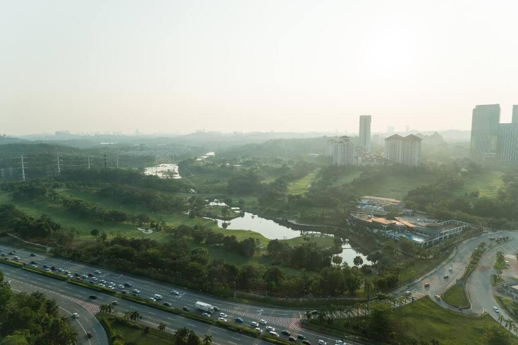 Conezion Residence Putrajaya 3Br6Pax Ioi City Mall Екстериор снимка